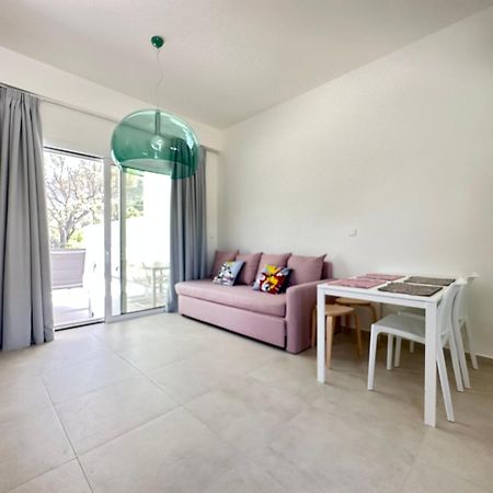 Splash Suites With Private Pools نِكيانا المظهر الخارجي الصورة