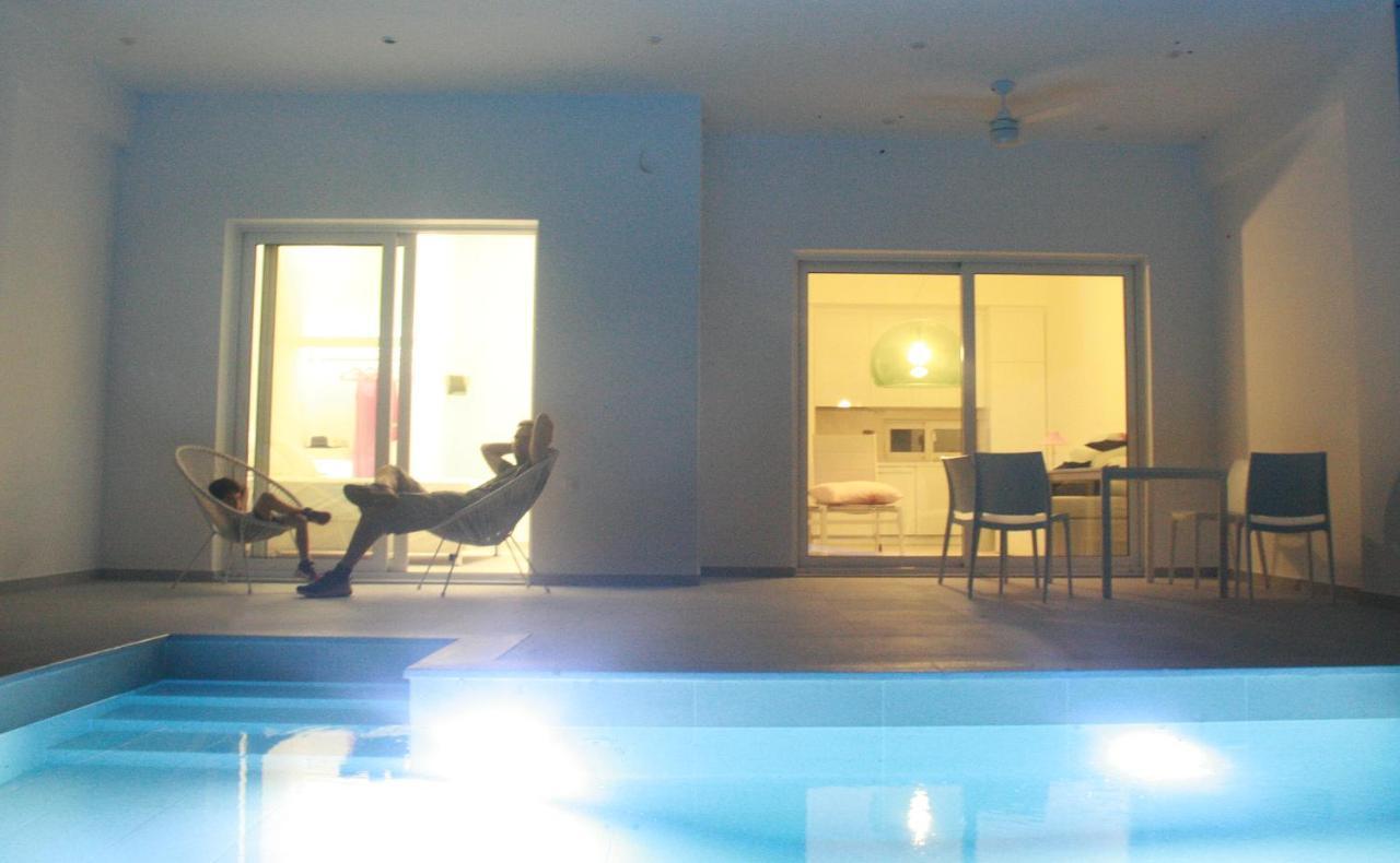 Splash Suites With Private Pools نِكيانا المظهر الخارجي الصورة