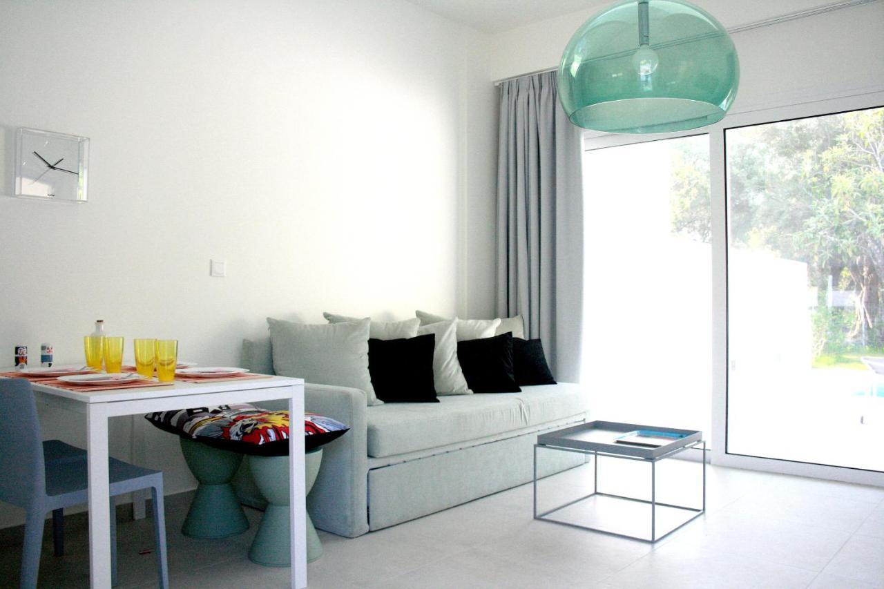 Splash Suites With Private Pools نِكيانا المظهر الخارجي الصورة