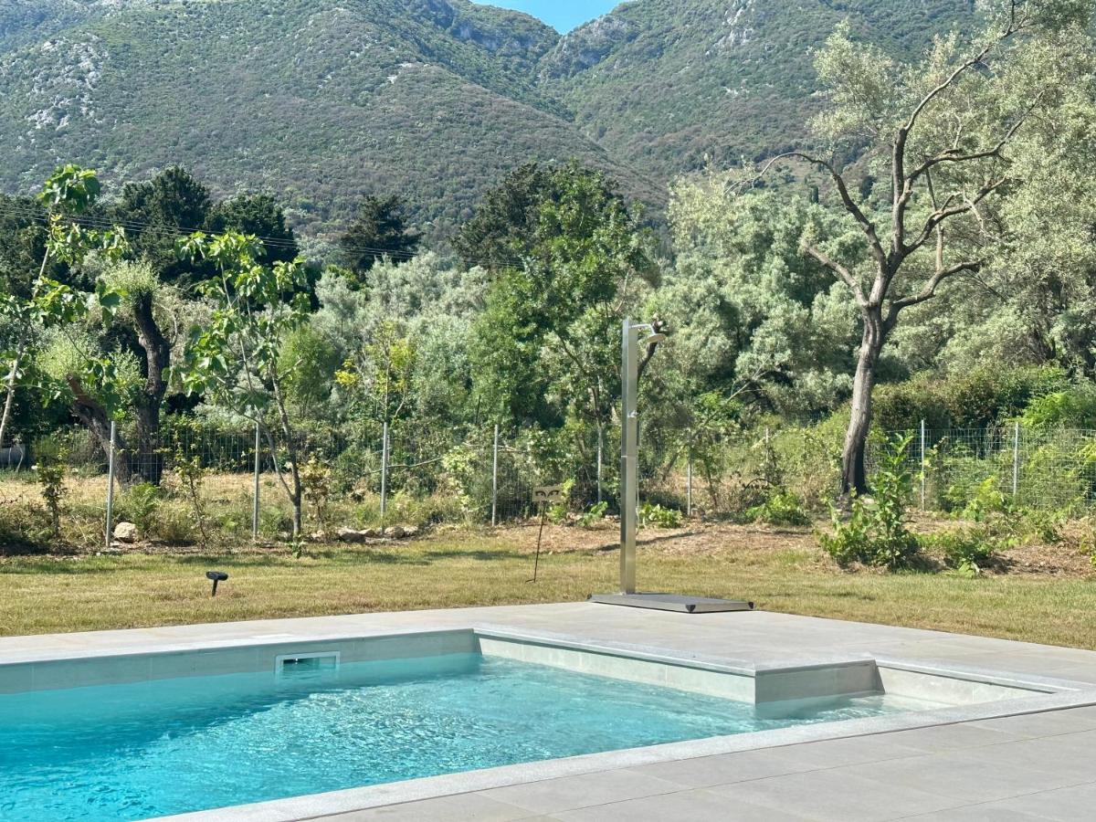Splash Suites With Private Pools نِكيانا المظهر الخارجي الصورة