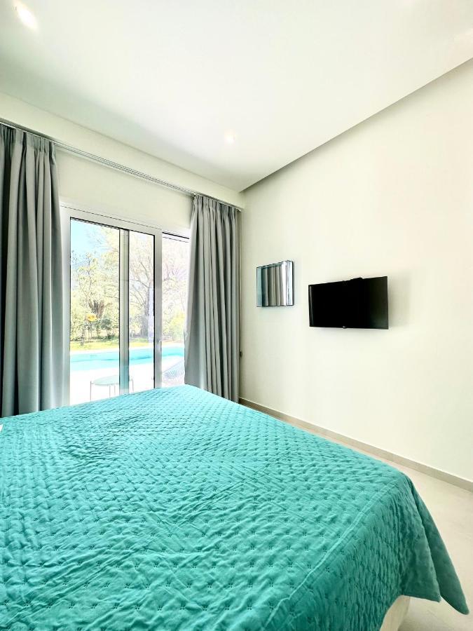 Splash Suites With Private Pools نِكيانا المظهر الخارجي الصورة